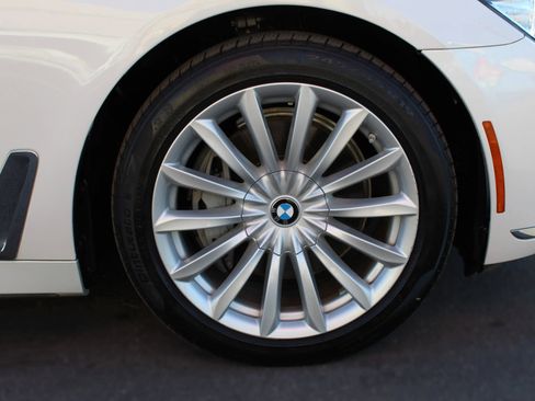 Used 2019 BMW 740i w/ Cold Weather Package RWD image 15