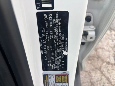 Used 2025 Kia K4 LXS image 29