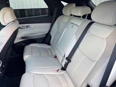 Used 2024 Genesis Electrified GV70 Advanced image 18