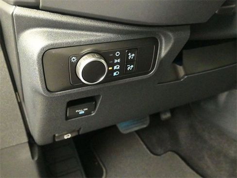 New 2025 Ford Bronco Base image 13