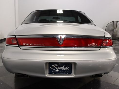 Used 1998 Lincoln Mark VIII RWD image 12