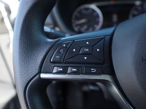 Used 2024 Nissan Sentra SV image 18