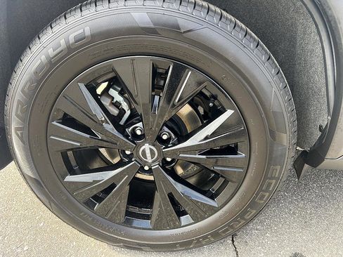 Certified 2023 Nissan Rogue SV w/ SV Premium B Package image 11