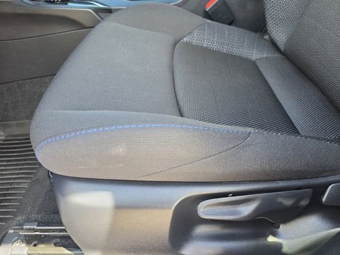 Used 2025 Toyota Corolla Cross AWD Hybrid w/ Moonroof Package image 21