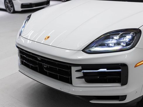 Certified 2026 Porsche Cayenne Coupe AWD/4WD image 33