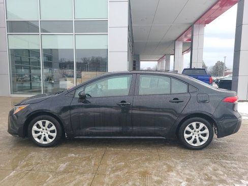 Used 2024 Toyota Corolla LE image 4