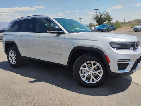 Used 2022 Jeep Grand Cherokee Limited image 4