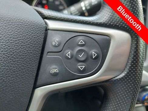 Used 2023 GMC Acadia SLE w/ Driver Convenience Package FWD image 28