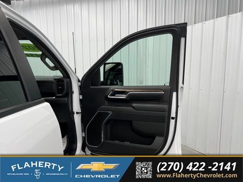 Used 2025 Chevrolet Silverado 2500 LT AWD/4WD image 14