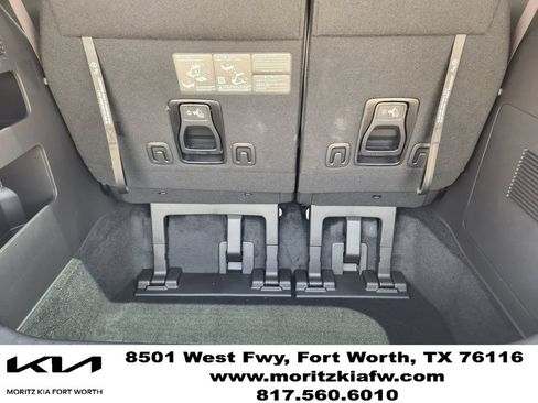 New 2026 Kia Carnival EX FWD image 21