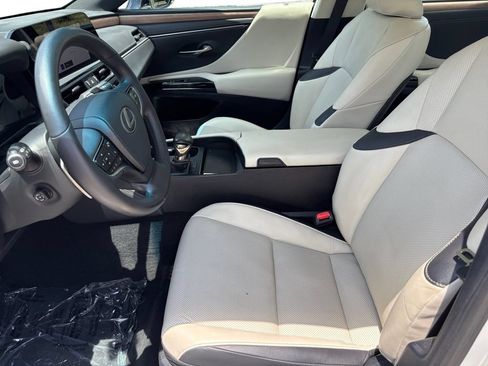 Used 2024 Lexus ES 350 w/ Premium Package FWD image 10