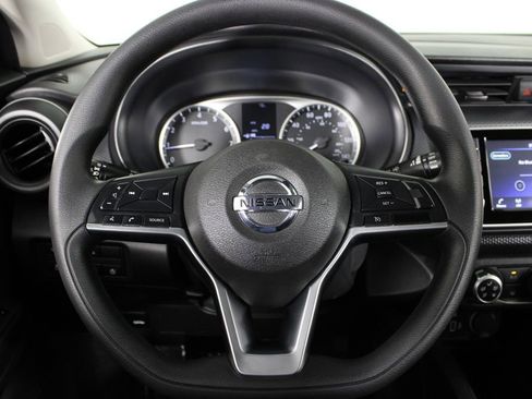 Used 2021 Nissan Kicks S image 23