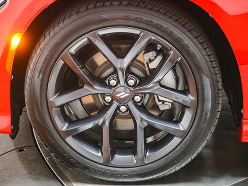 Used 2022 Dodge Charger R/T w/ Plus Group RWD image 10