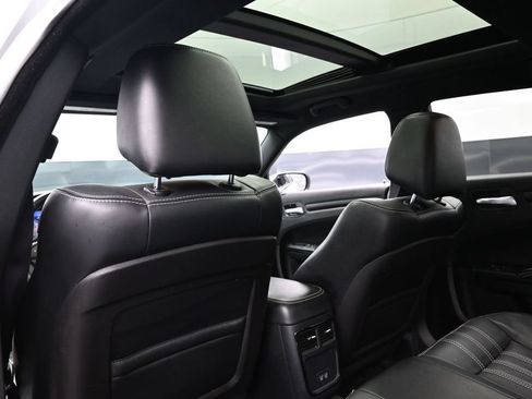 Used 2015 Chrysler 300 S w/ 300S Premium Group RWD image 18