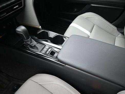 Used 2025 Toyota Camry SE w/ Convenience Package FWD image 31