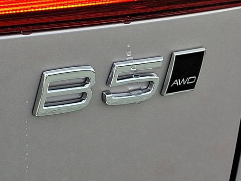 New 2026 Volvo XC60 B5 Plus w/ Protection Package Premier image 15