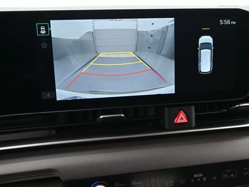 Used 2026 Kia Carnival EX FWD image 11