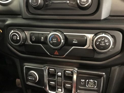 Used 2021 Jeep Wrangler Unlimited Willys image 26