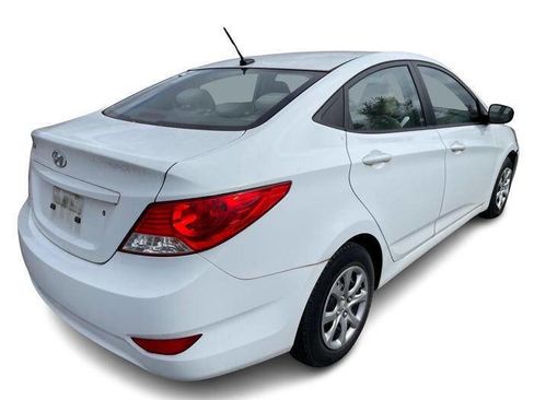 Used 2014 Hyundai Accent GLS image 5