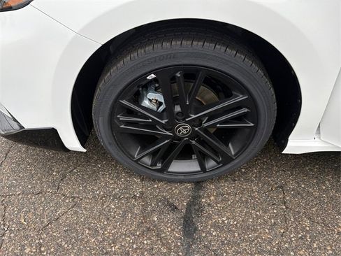 New 2026 Toyota Camry Hybrid image 16