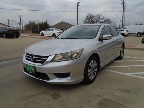 Used 2014 Honda Accord LX image 3