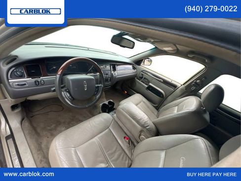 Used 2011 Lincoln Town Car Signature Limited w/ Continental Edition Pkg image 29