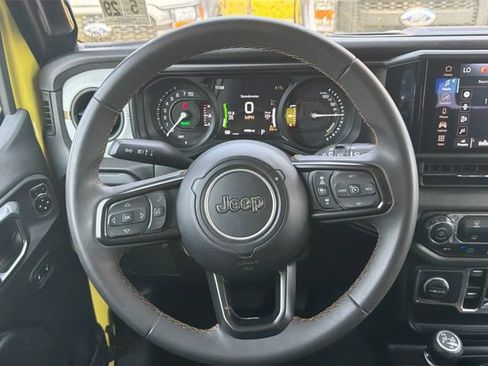 Used 2024 Jeep Wrangler Unlimited AWD/4WD image 25