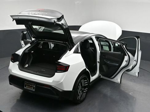 New 2026 Nissan Leaf SV+ w/ Floor Mat Package (SV+) FWD image 36