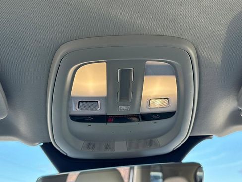 Certified 2024 Volvo XC90 T8 Ultimate w/ Protection Package Premier image 16