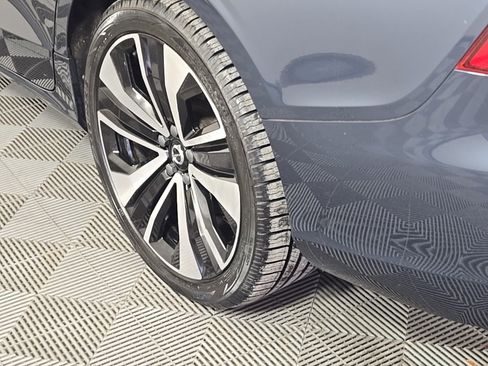 Certified 2022 Volvo S60 B5 Momentum w/ Premium Package image 12