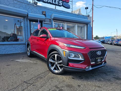 Used 2021 Hyundai Kona Limited w/ Cargo Package image 5