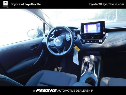 Used 2025 Toyota Corolla LE FWD image 6