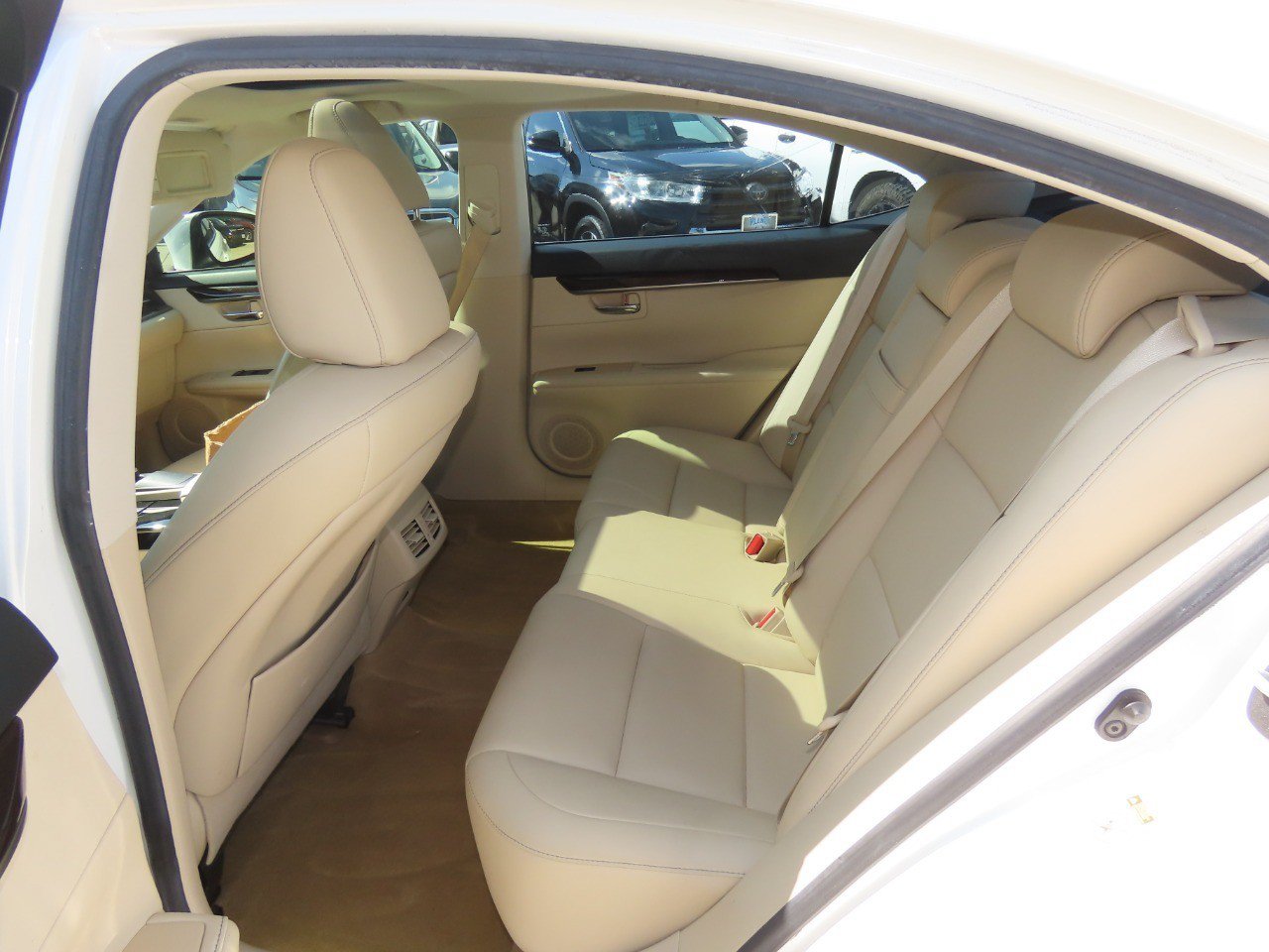 Used 2013 Lexus ES 350 w/ Premium Pkg FWD image 19