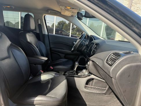 Used 2019 Jeep Compass Limited AWD/4WD image 12