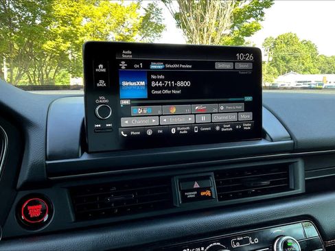 Used 2025 Honda Pilot TrailSport image 32