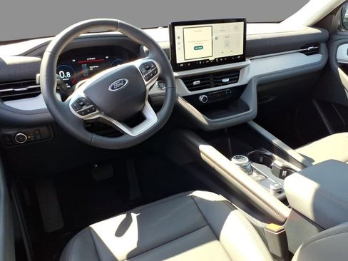 New 2026 Ford Explorer Active image 6