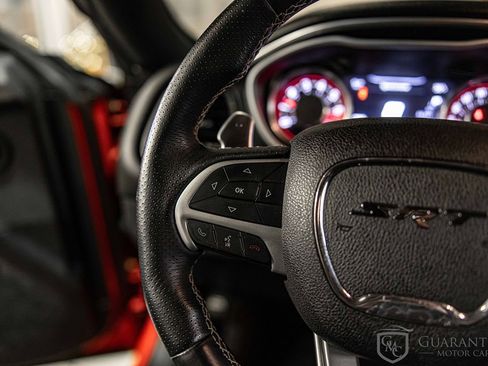 Used 2015 Dodge Challenger SRT image 23