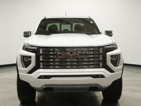 Used 2024 GMC Canyon Denali AWD/4WD image 3