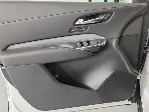 Used 2023 Cadillac XT4 Premium Luxury FWD image 18