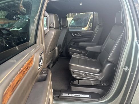 Used 2023 Chevrolet Suburban Premier RWD image 10