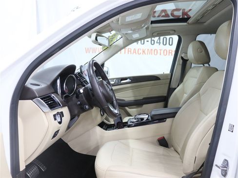 Used 2019 Mercedes-Benz GLE 400 4MATIC image 14