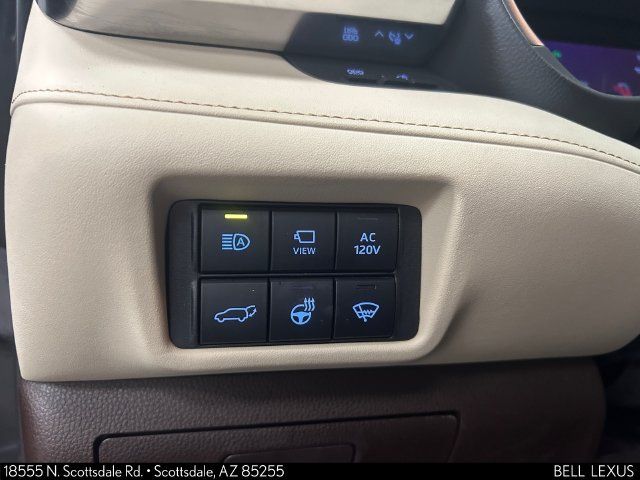 Used 2021 Toyota Highlander Platinum AWD/4WD image 26