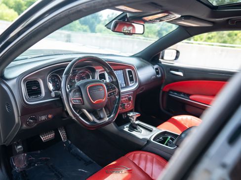 Used 2020 Dodge Charger Scat Pack RWD image 13