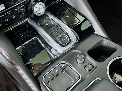 Used 2023 Acura MDX A-Spec image 17