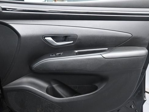 Used 2023 Hyundai Tucson SE image 28