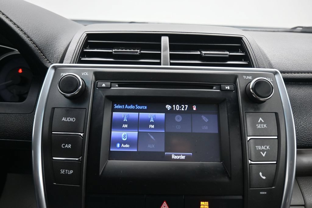 Used 2017 Toyota Camry LE FWD image 17