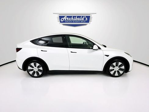 Used 2021 Tesla Model Y Long Range AWD/4WD image 8