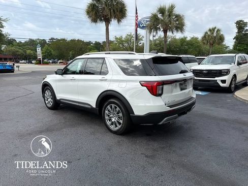 New 2026 Ford Explorer Platinum RWD image 5