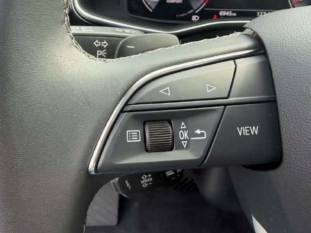 Used 2025 Audi Q8 Premium Plus AWD/4WD image 22