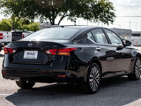 New 2024 Nissan Altima 2.5 SV image 4